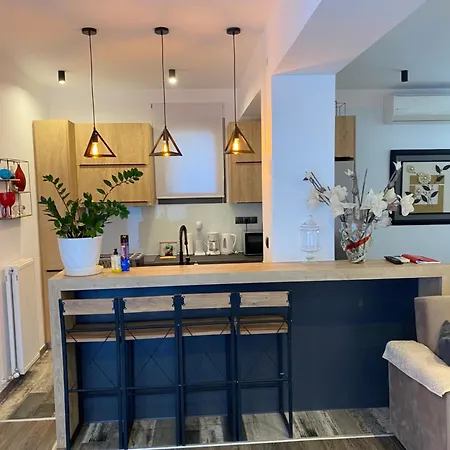 ισογειο επιπλωμενο διαμερισμα