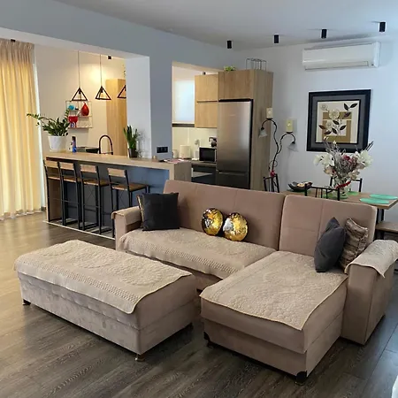 Ισογειο Επιπλωμενο Διαμερισμα *