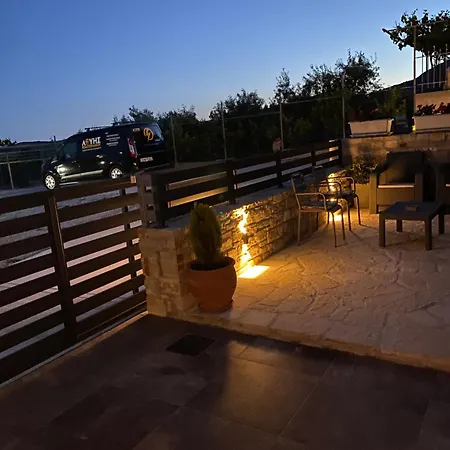 ισογειο επιπλωμενο διαμερισμα Apartament
