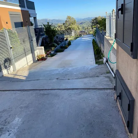 Ισογειο Επιπλωμενο Διαμερισμα *