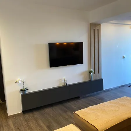 ισογειο επιπλωμενο διαμερισμα Apartament *