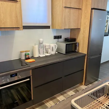ισογειο επιπλωμενο διαμερισμα Apartament