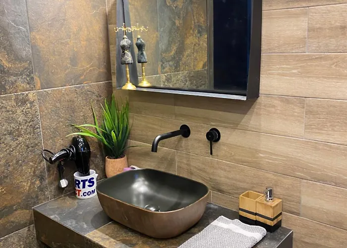 ισογειο επιπλωμενο διαμερισμα Appartement