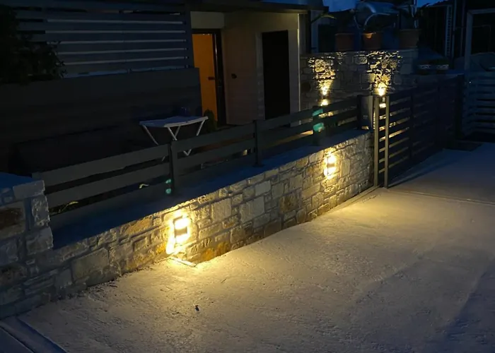 ισογειο επιπλωμενο διαμερισμα * Dirrevmata