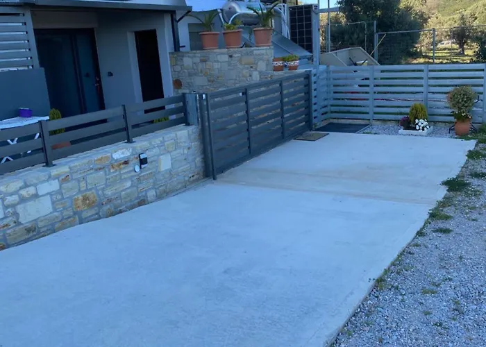 ισογειο επιπλωμενο διαμερισμα